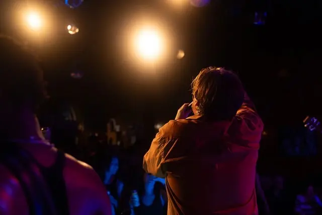 Cómo Crear un Video Musical Atractivo que Resalte en Plataformas Digitales